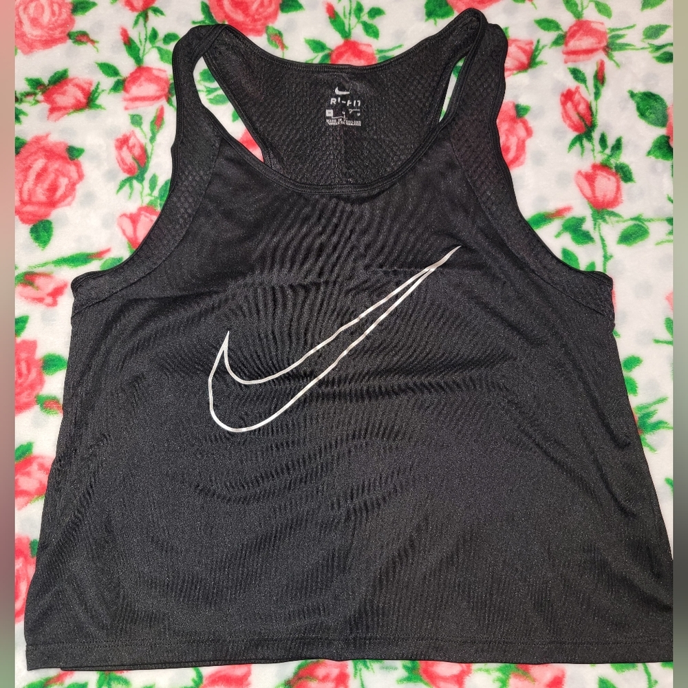 Nike Athletic Top Medium